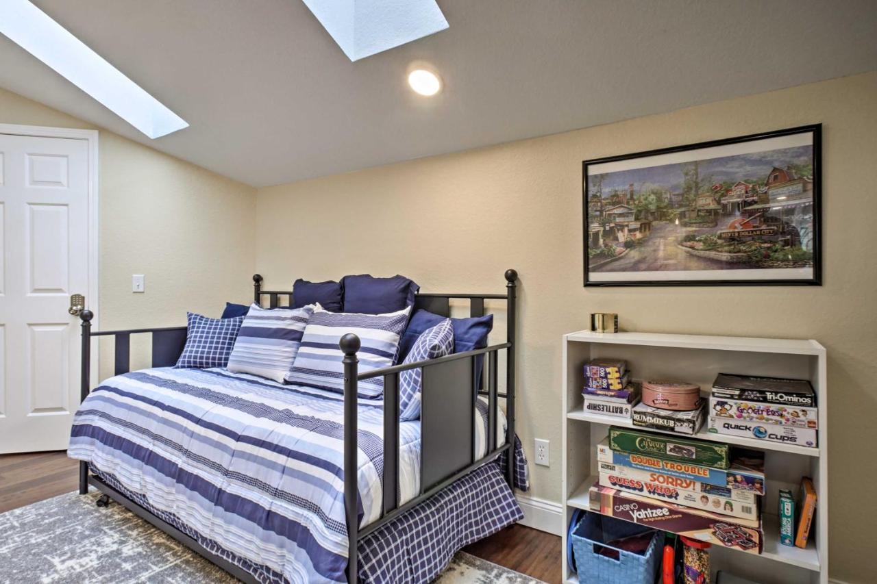 Branson Condo With Pool Access, Walk To Fishing ภายนอก รูปภาพ